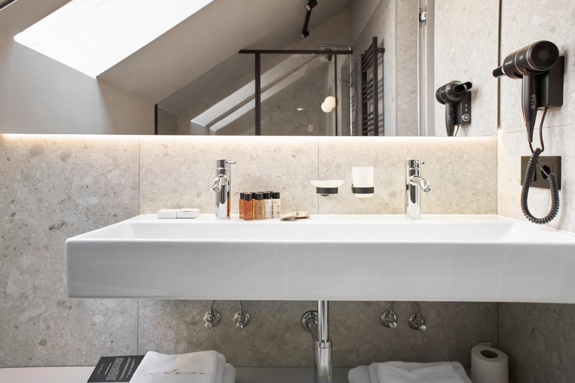 Hotel Laudon Użhorod Pokój zdjęcie
