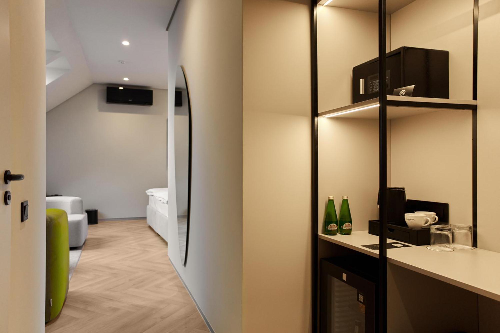 Hotel Laudon Użhorod Pokój zdjęcie
