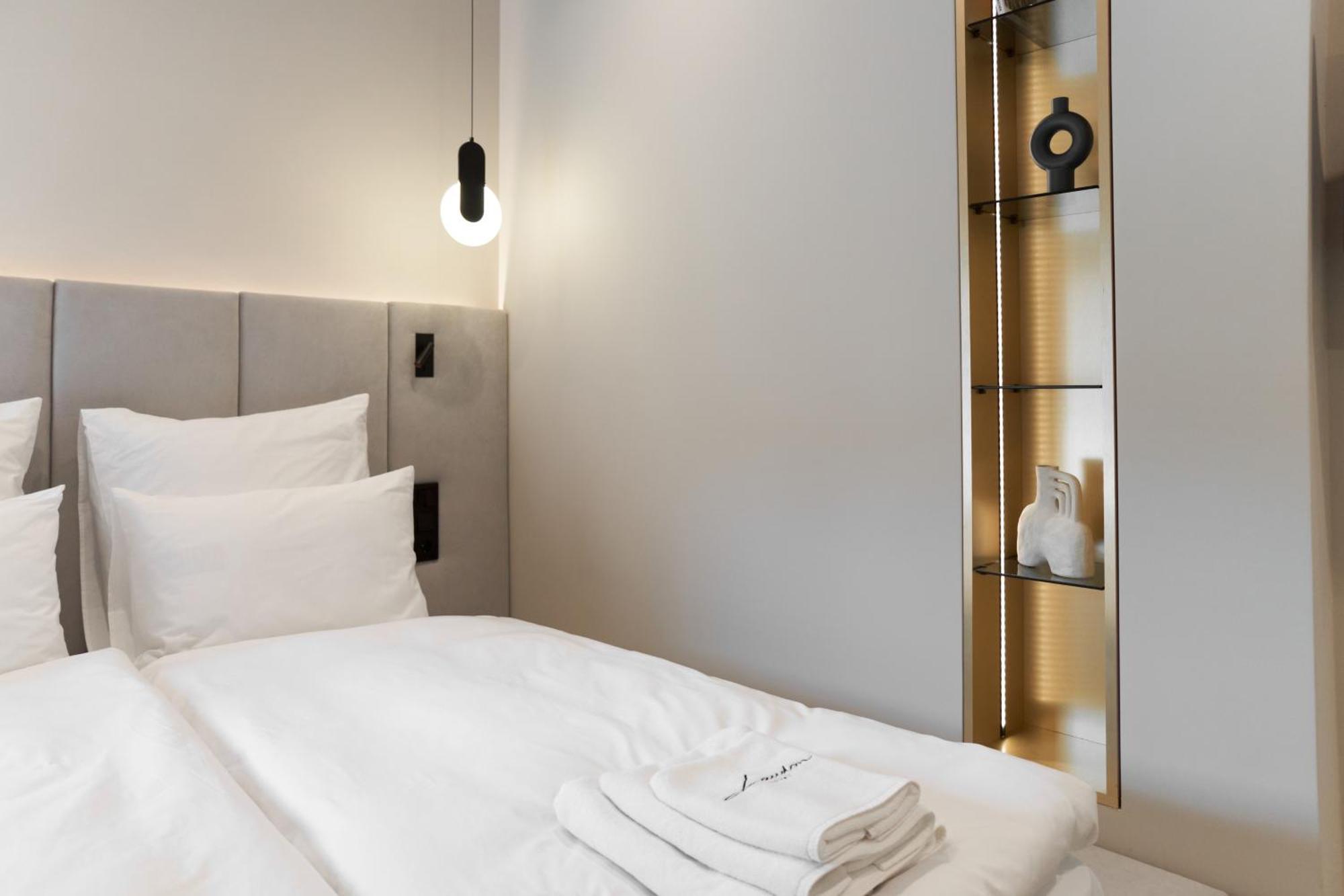 Hotel Laudon Użhorod Pokój zdjęcie