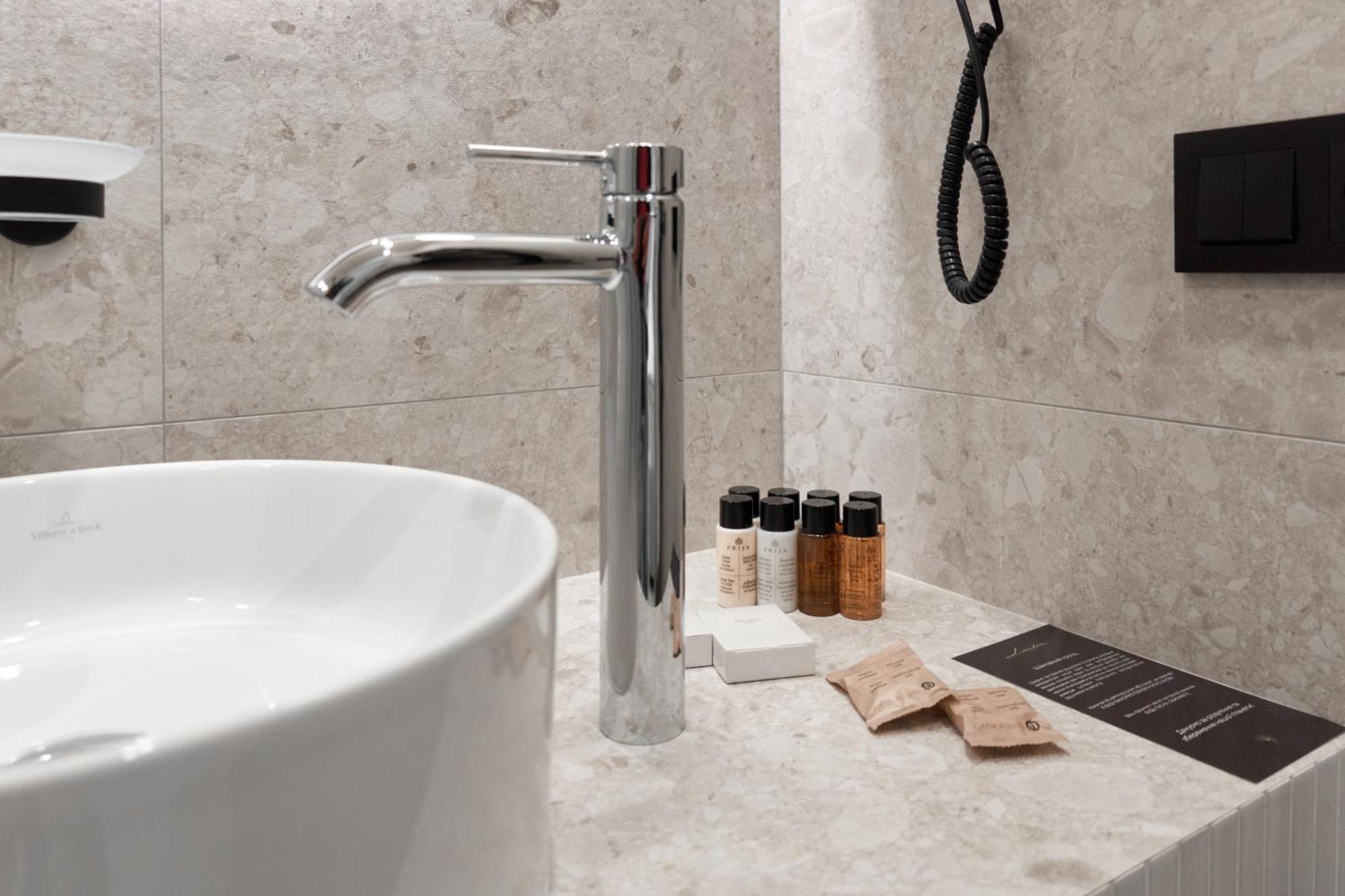 Hotel Laudon Użhorod Pokój zdjęcie