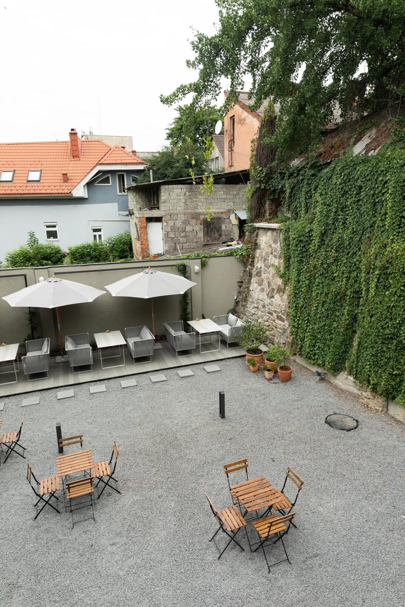 Hotel Laudon Użhorod Zewnętrze zdjęcie